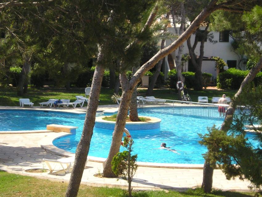 Apartamentos Las Brisas I & II