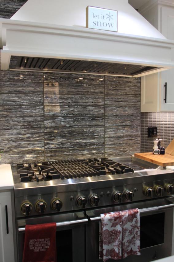 LAKE SONG OVERLOOKING LAKE COEUR D ALENE