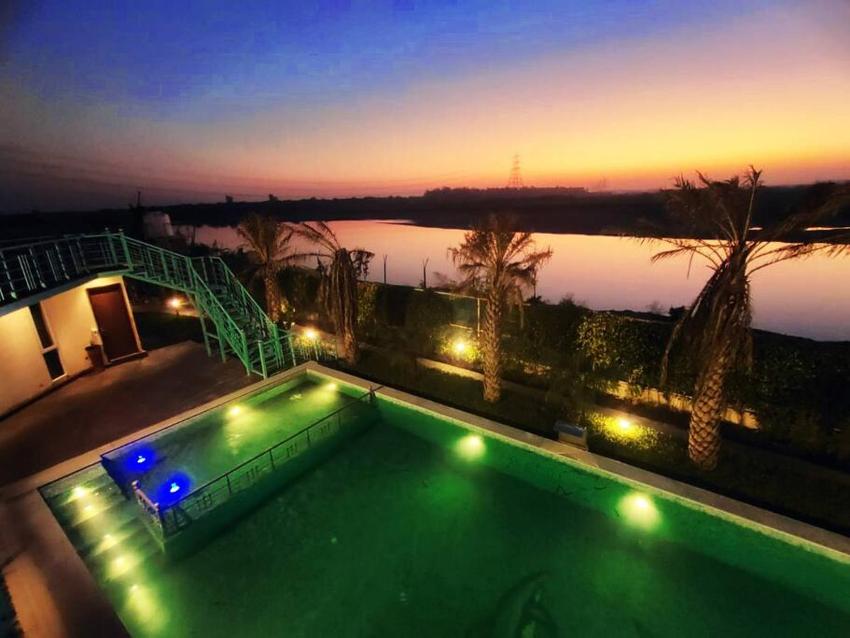 Shaw Estate-Farm Stay Near Knowledge Park II