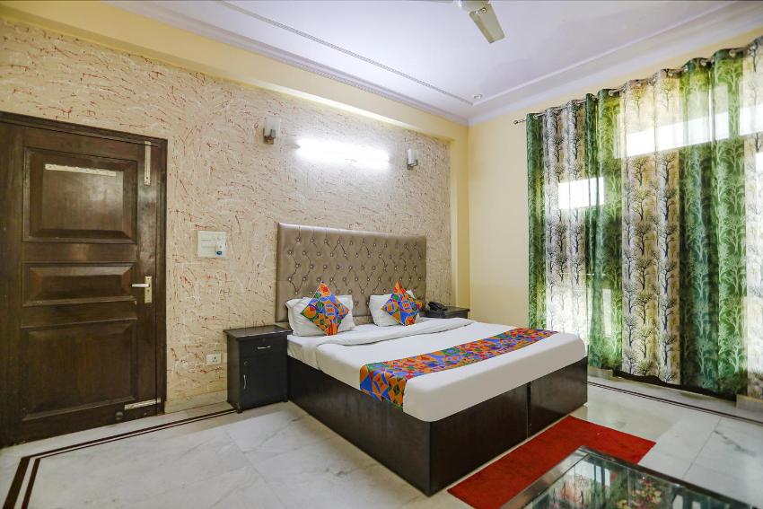 FabExpress HM Palace