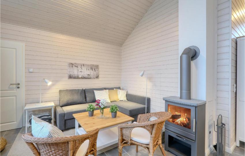 Amazing home in Krems II-Warderbrck with Sauna, WiFi and 3 Bedrooms