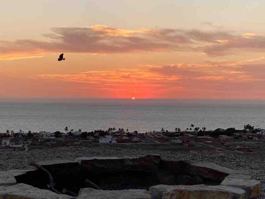 Kalani Heights Cute Little Pool Apartment
