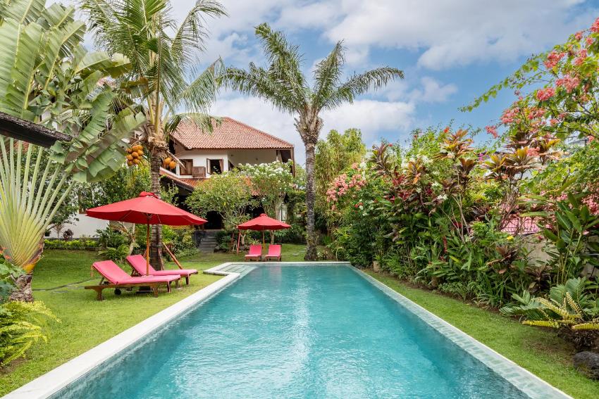 Vintage 4 Bedroom Villa garden view Berawa