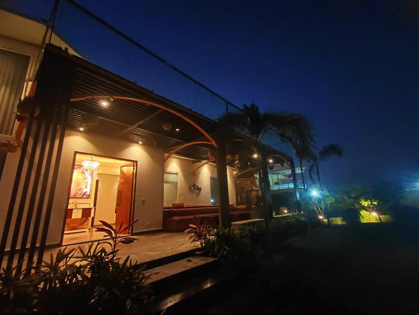 Shaw Estate-Luxurious Rooms, Expo Mart Noida-Arora Farm