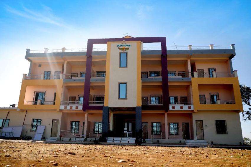 Resort Shivneri