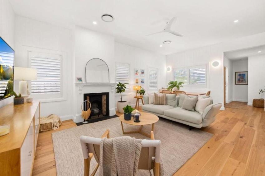 Merewether Beach House Retreat A short stroll to Bar Beach