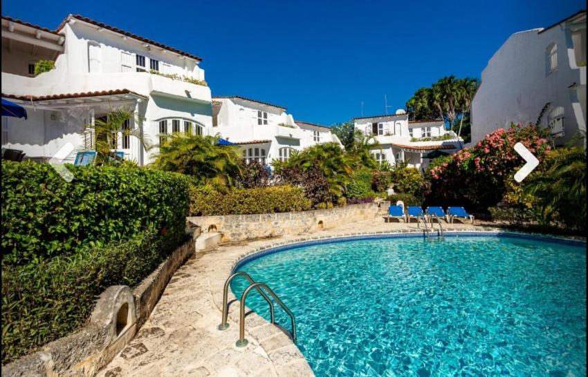 Nutmeg at Merlin Bay