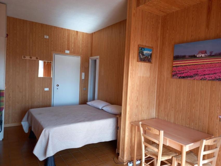 Nice Apartment in Voghera with balcony