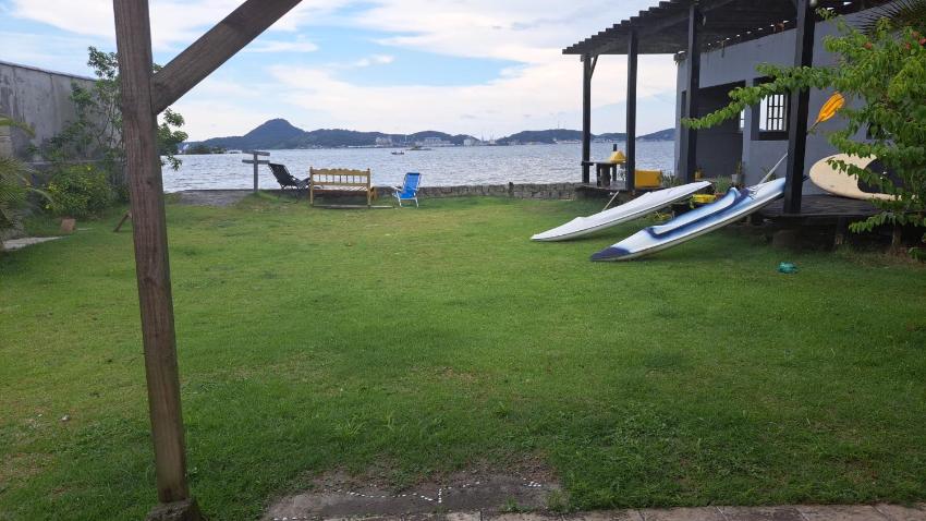 No Paraiso Falansterio dos Franceses