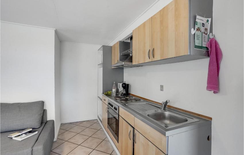 Stunning apartment in Hjer with 1 Bedrooms and WiFi