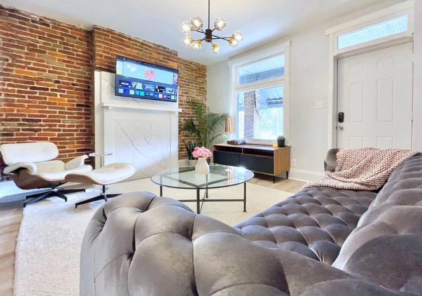 The Kingsboro Mt. Washington by Luxe PGH