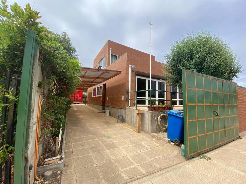 Casa cercana a playa, Av. Los Vilos.