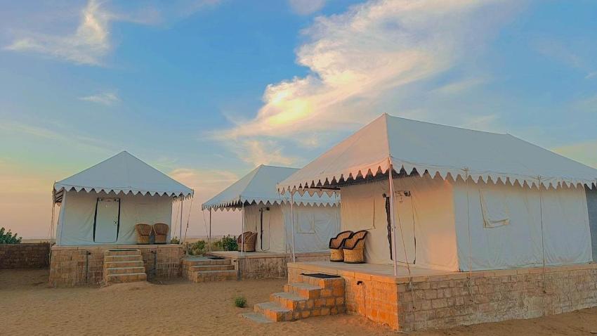 Best Luxury Heritage Camp