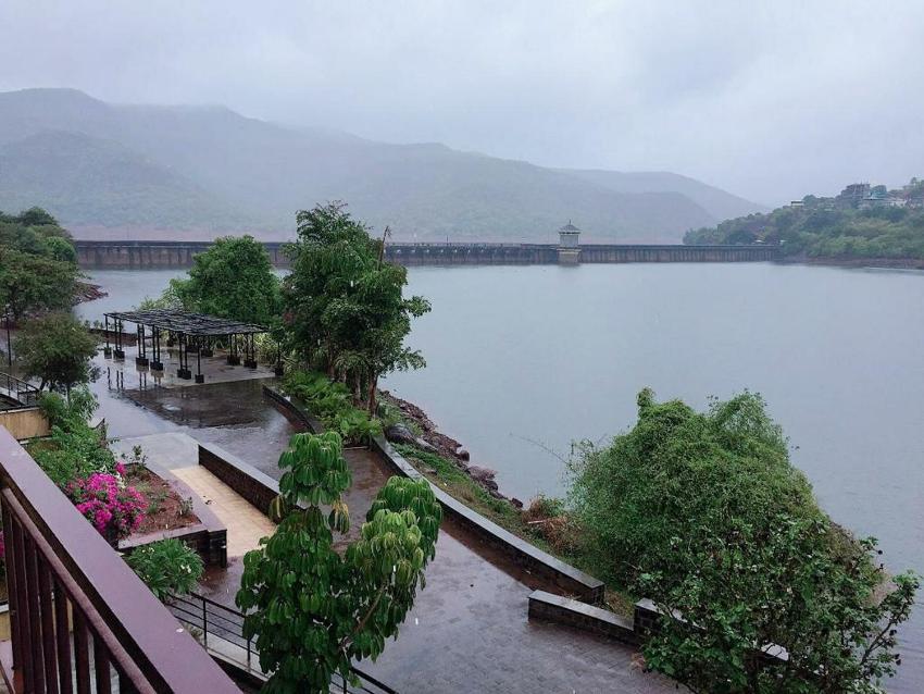 Lake Facing Studio Lavasa