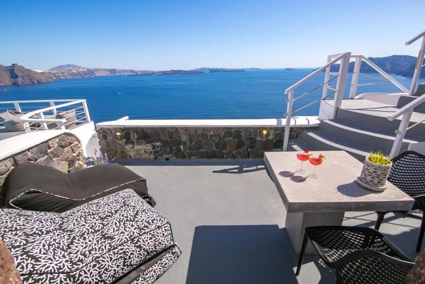 Luxury Santorini Villa Aurora Grace Villa Indoor Plunge Pool Caldera View 1 BDR Oia