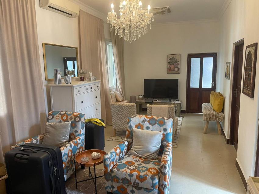 A cozy 2 bedroom apartment in stone town