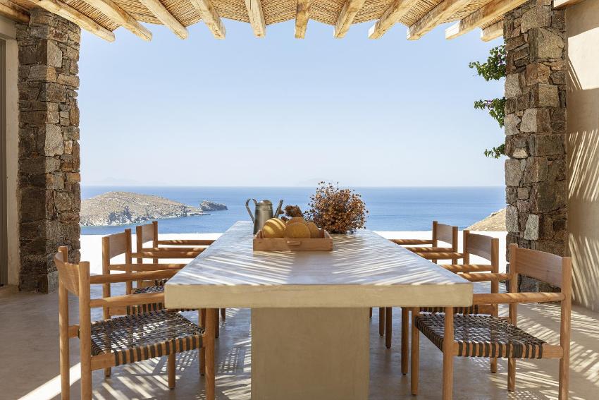 Kir Mimis Awarded Cycladic Villa