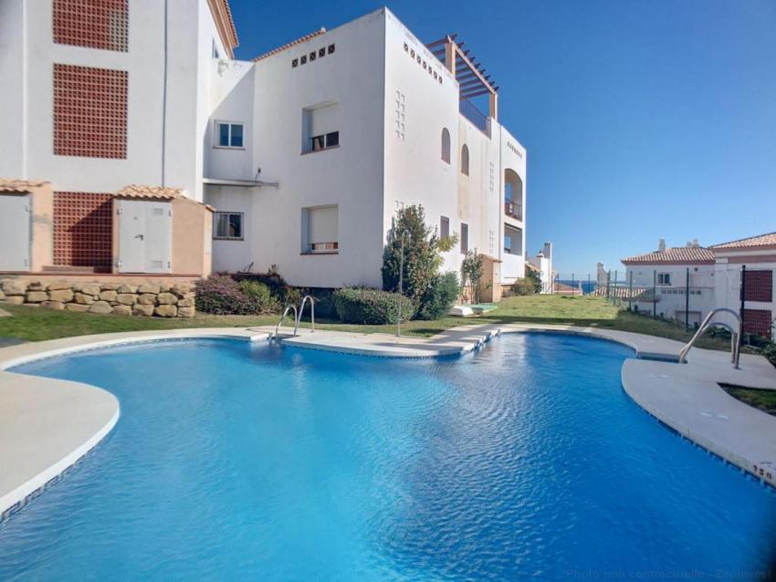 2251-Newly furnished 2 bedrooms with terrace!