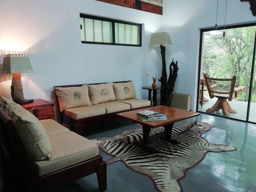 Parklands View. 1 bed cottage with free parking.