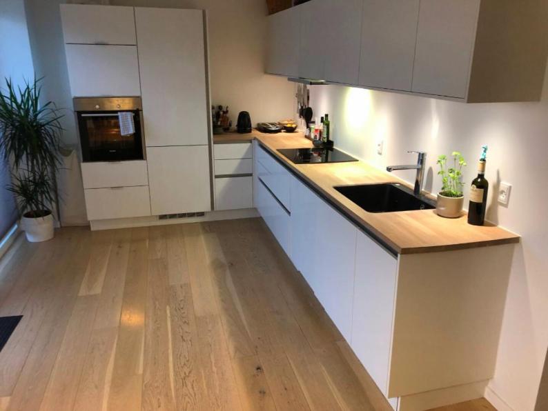 Private room in modern apartment