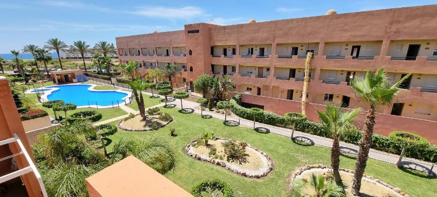 Homes of Spain, Apartamentos Paraiso de Vera Playa, Ed Tahiti, bajo G a pie de la playa, vistas piscina