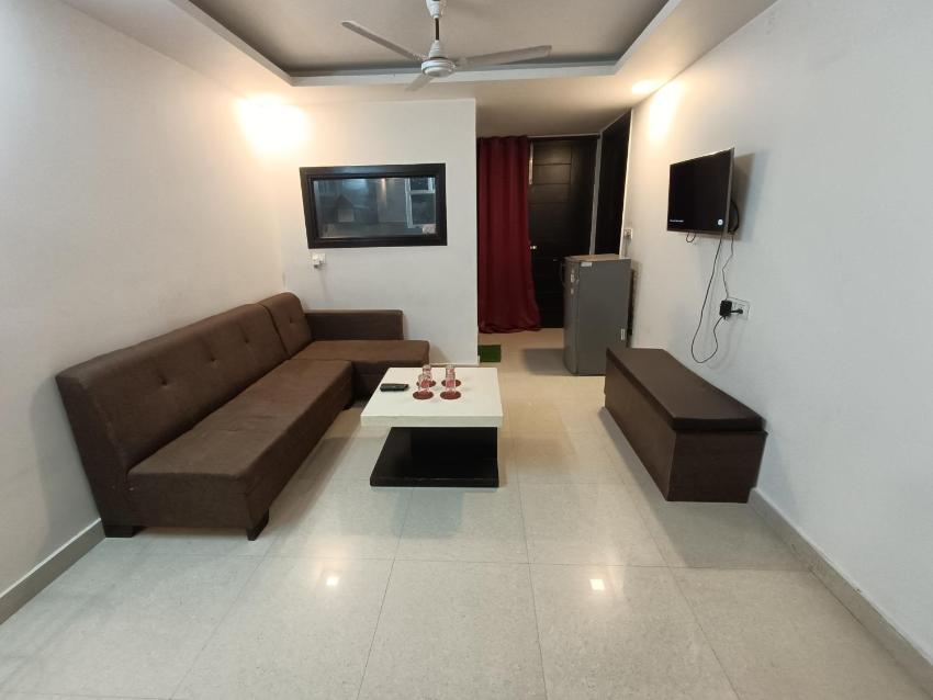 Orraica 203: Tapovan near Lakshman Jhula 1 Bedroom Apartment w Kitchen