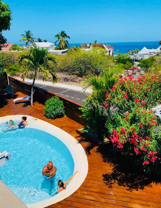 2mn à Pieds Plage Boucan Canot ,APPARTHOTEL MARINA