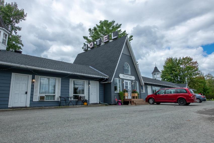 Motel Fleur de Lys