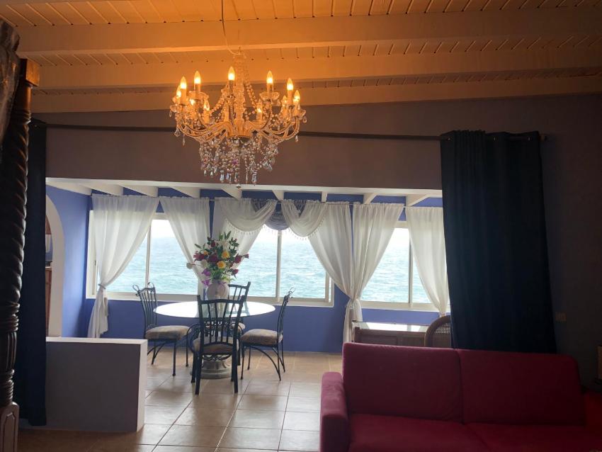 Inviting 1-Bed Apartment in Sint Maarten