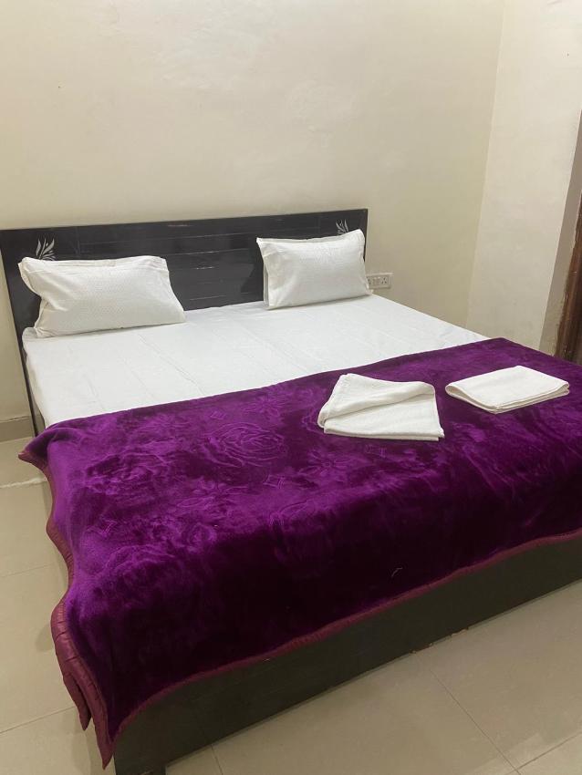 manu residency hotel greater Noida