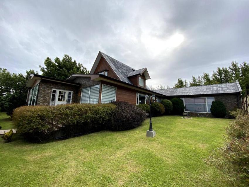 Incredible House in front of Strait of Magellan