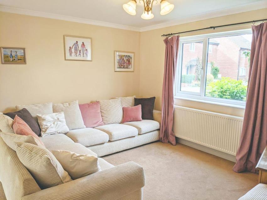 Immaculate 4-Bed House near Colchester City Centre