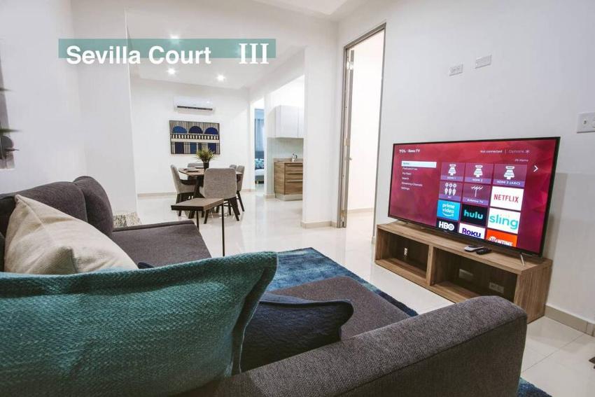 Luxury Three Bedroom Apt. Best Location