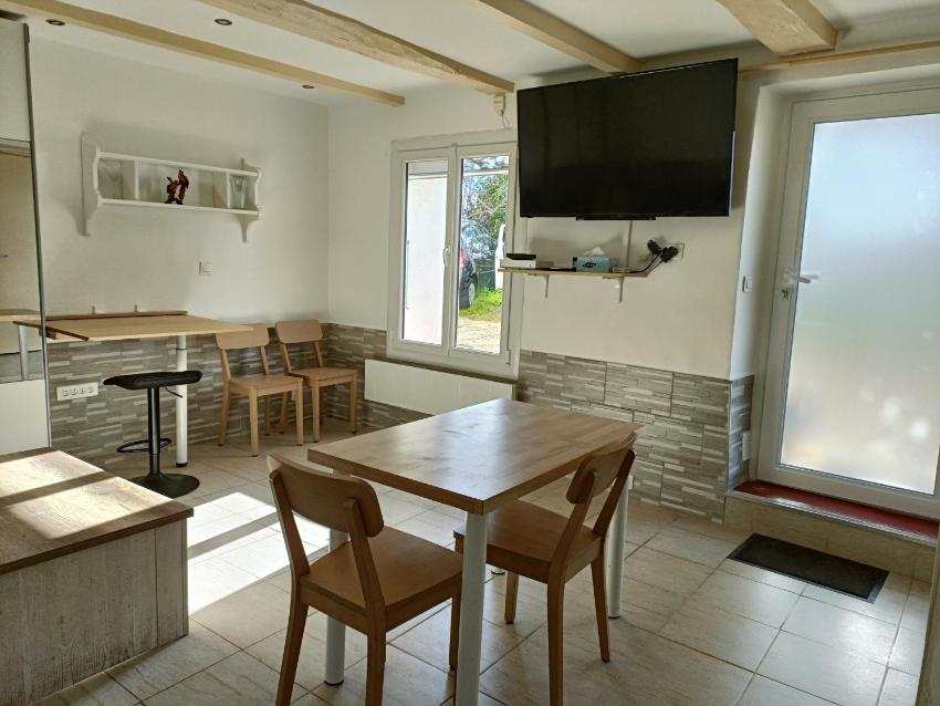 Un bel appartement rez jardin parking gratuit