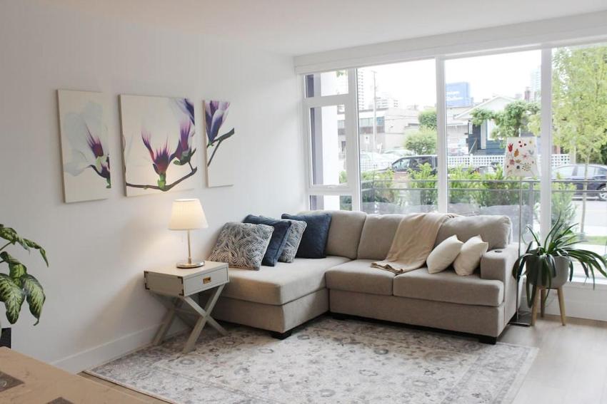 New modern & luxury home at Metrotown (the center of Metro-Vancouver)