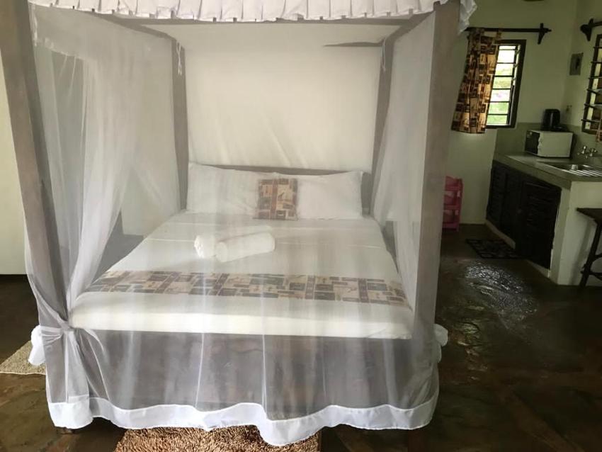 BAHARI DIANI LUXURIES