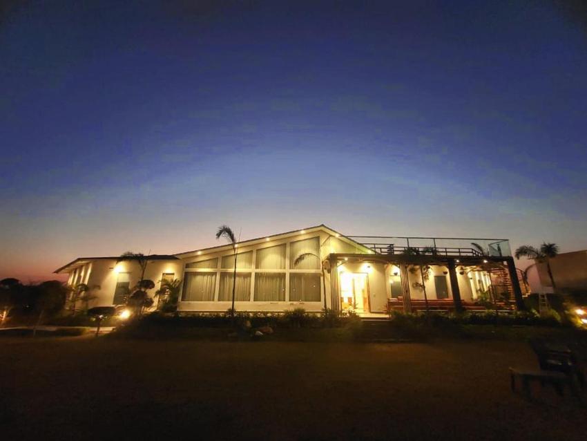 Arora Paradise Greens