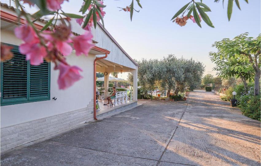 Stunning home in Chiaramonte Gulfi with Outdoor swimming pool, WiFi and Private swimming pool