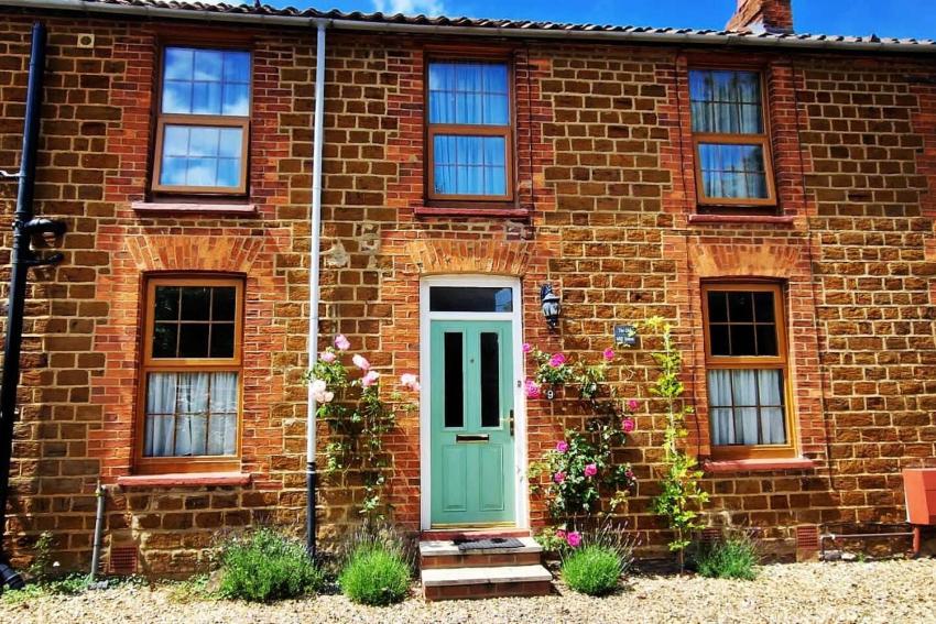 Beautiful 6-Bed Dog Friendly Cottage in Heacham