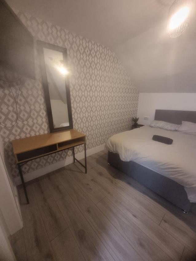 Grape private room with bathroom