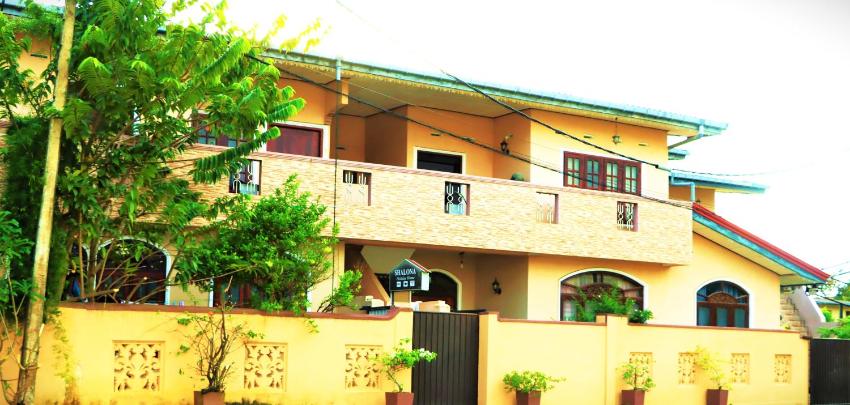 Shalona Holiday Home