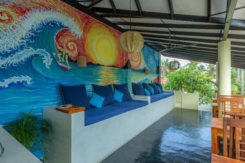 Cé Lon Vie Café & Hostel