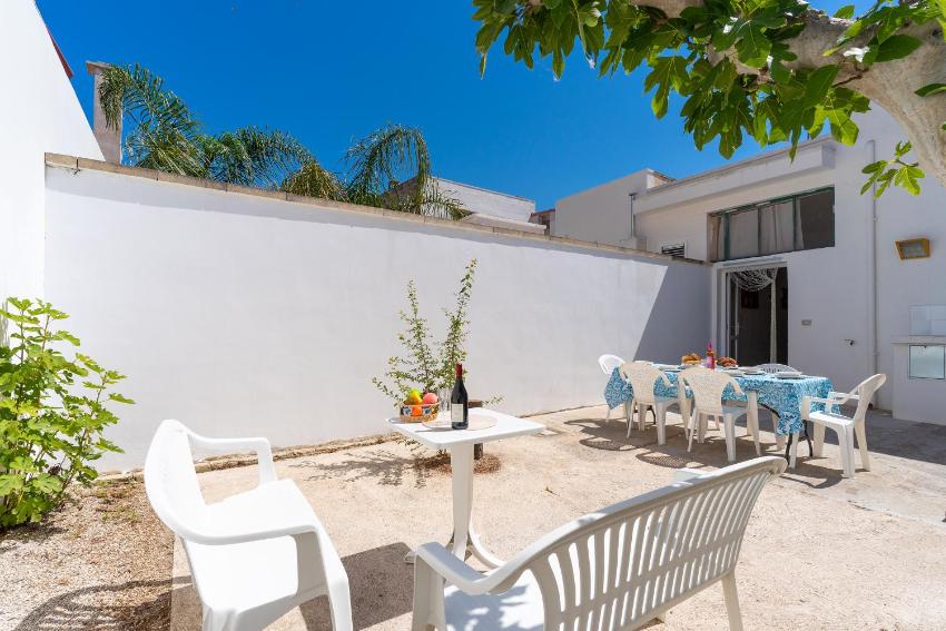 La Dea Venere by BarbarHouse