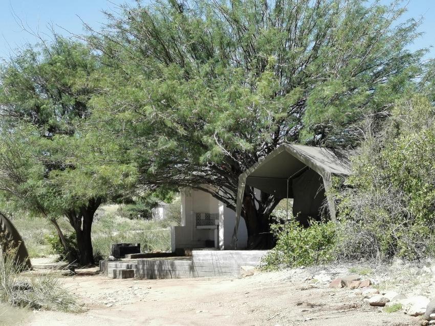 Achab Semi-self catering tent