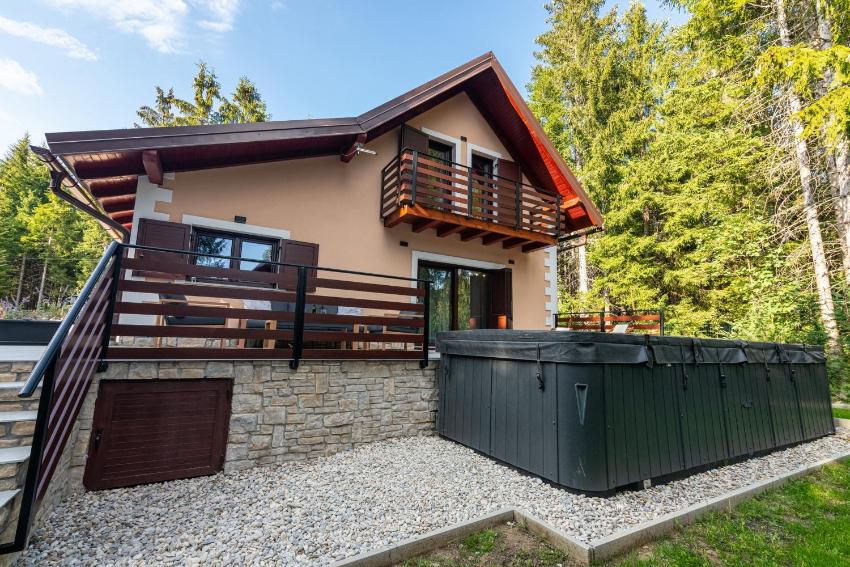 Casa Foresta Pool And Whirlpool - Happy Rentals