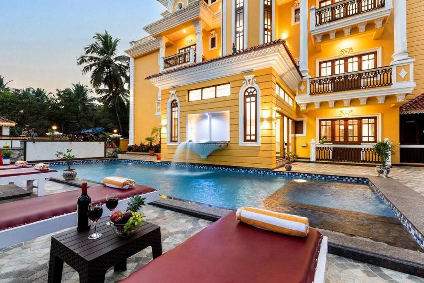 10BHK Luxury Mansion W Private Pool & Chef Near Beach - South Goa