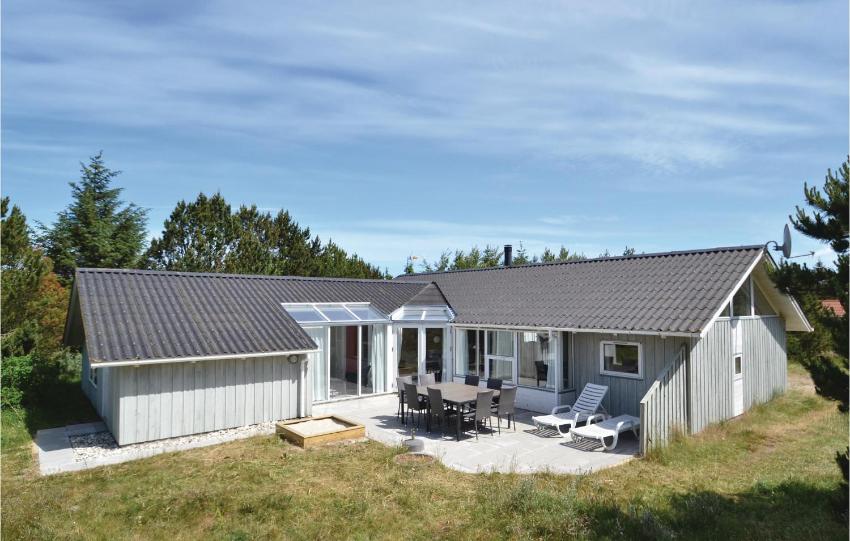 Awesome home in Fjerritslev with 4 Bedrooms, Sauna and WiFi