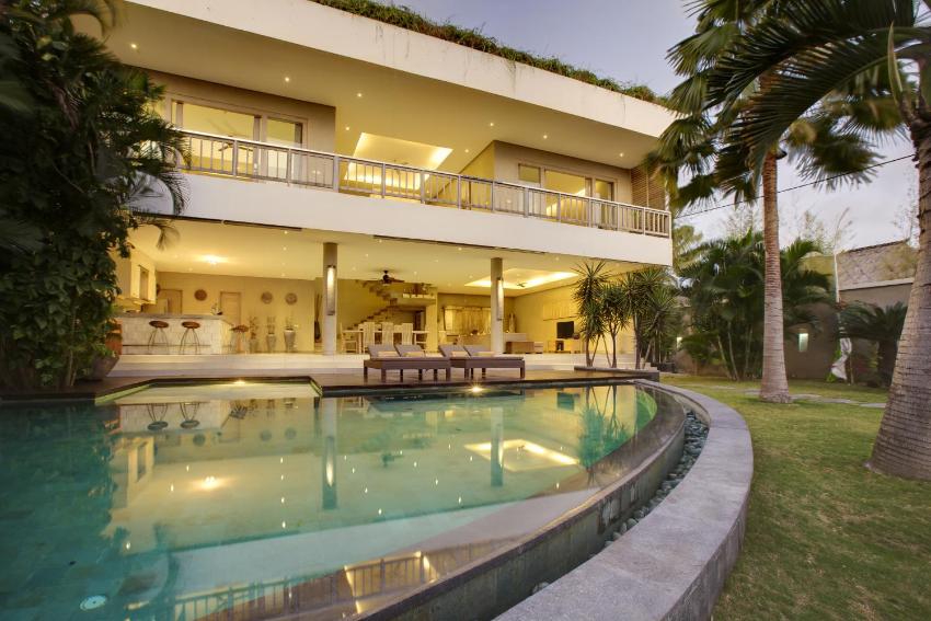 Gorgeous Villa Lisa 3 Bedroom Seminyak