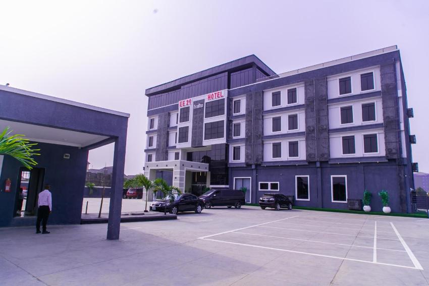 EE29 Hotel and Suites