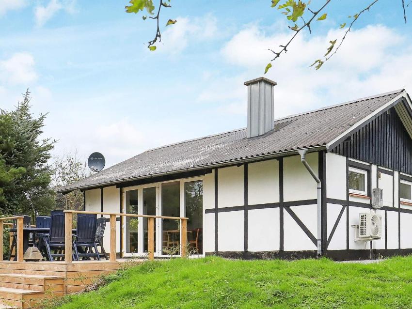 Tranquil Holiday Home in Struer With Fjord View